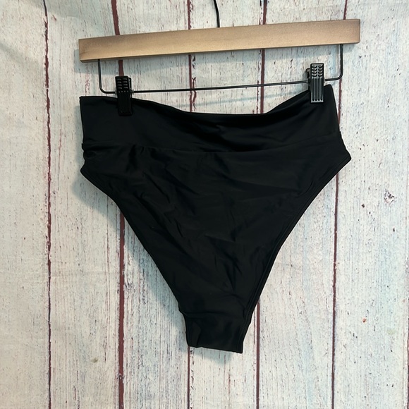 NWT HALARA Crossover bikini bottom - Picture 6 of 13